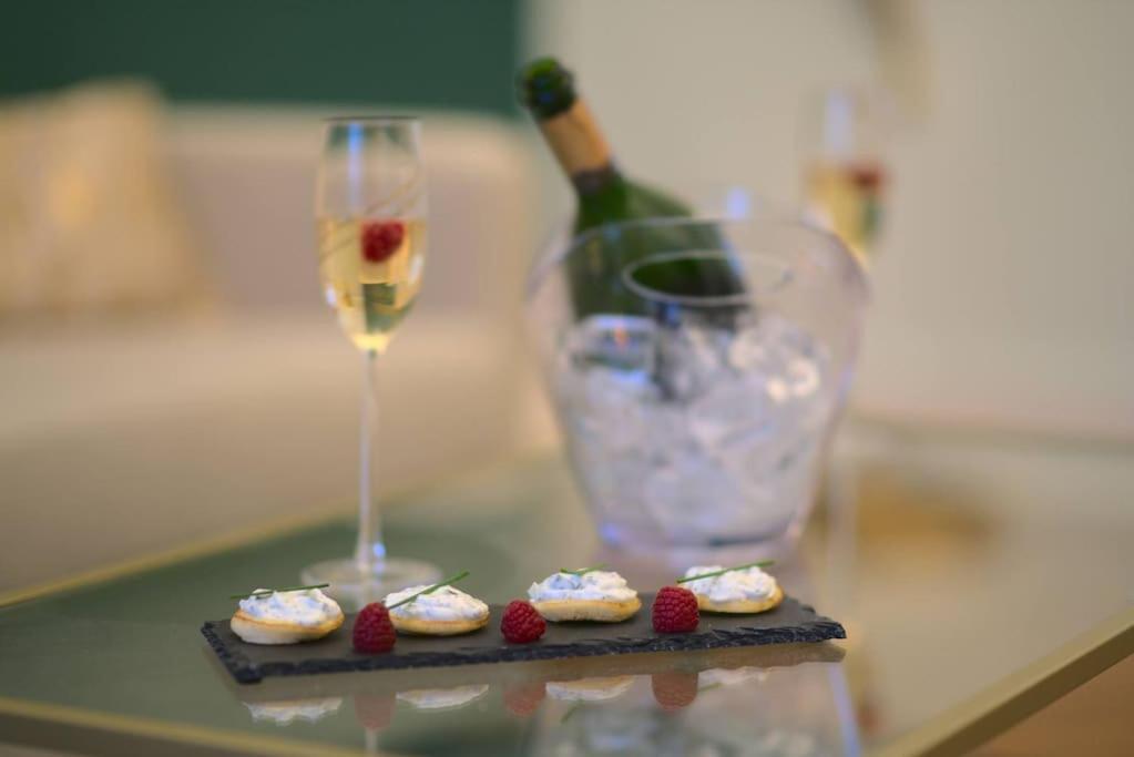 Royal Room Jacuzzi Haut De Gamme Centre Ville Mulhouse Eksteriør bilde